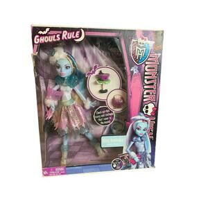 Monster High Ghouls Rule Abbey Bominable Doll 2012 Mattel Y0366